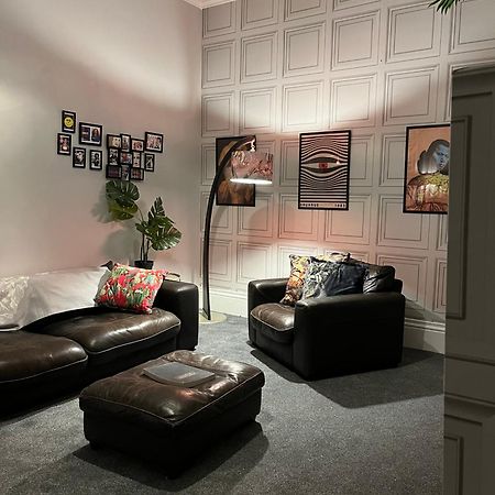 Large Mach Apartment At Pen Y Coed Hall Dolgellau Exteriör bild