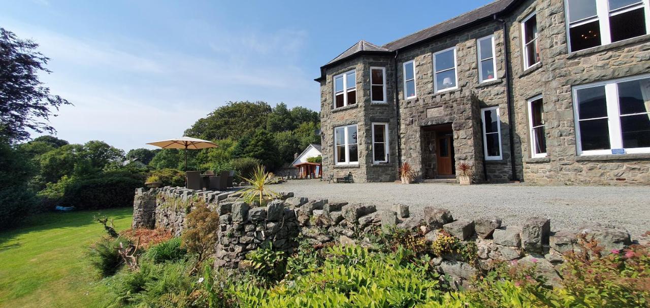 Large Mach Apartment At Pen Y Coed Hall Dolgellau Exteriör bild